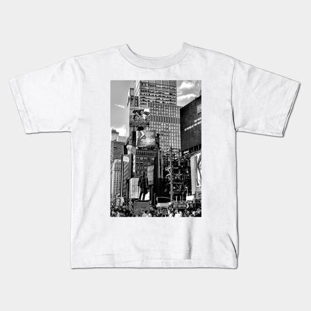 Times Square Summer 2016 V 2 Kids T-Shirt by bobmeyers